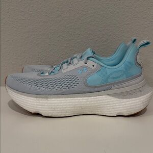 Under Armour Women's infinite elite 2